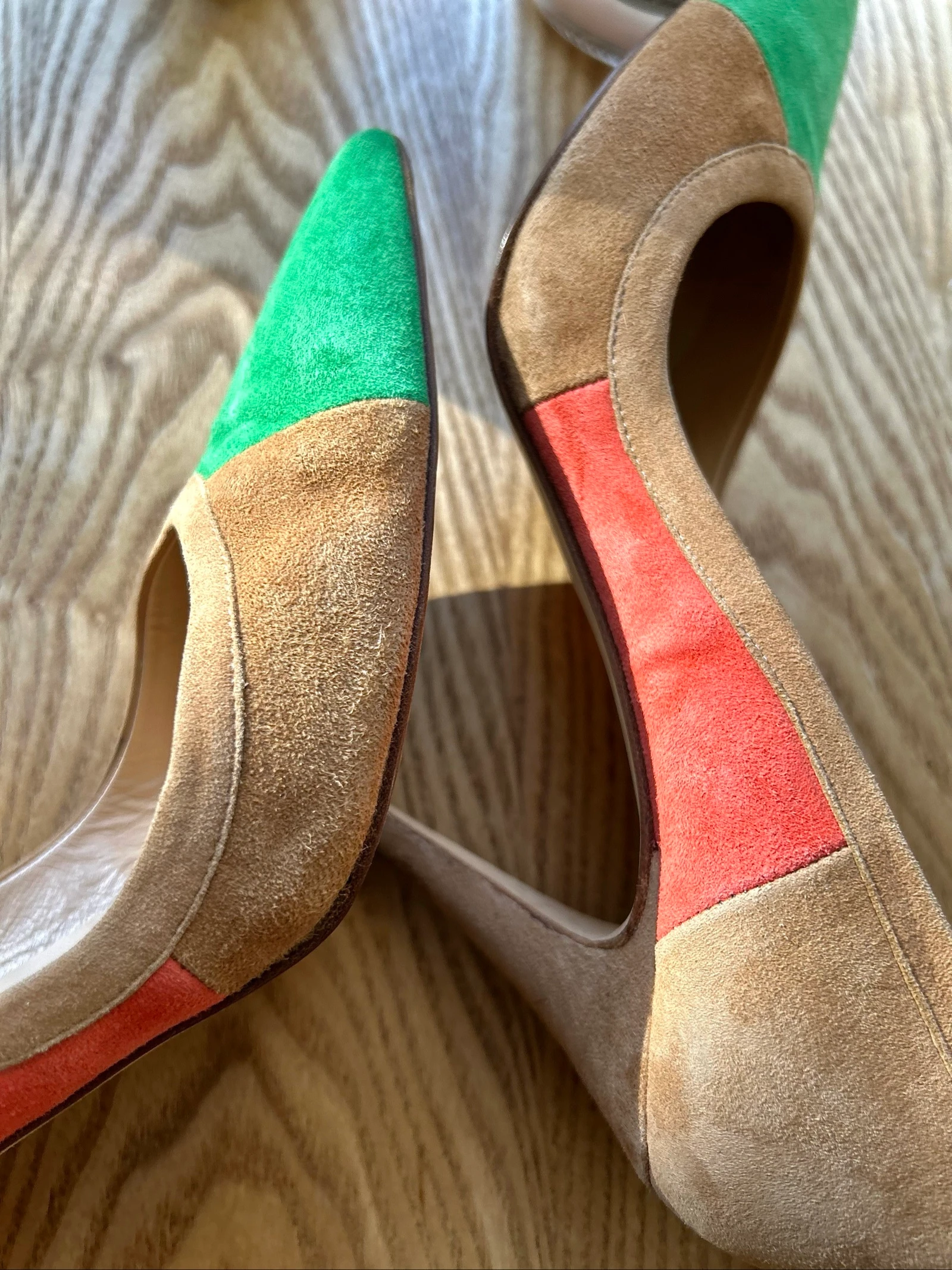 Escarpins en daim tricolore talons 9cm Pointure 40 Frida  – photo 9